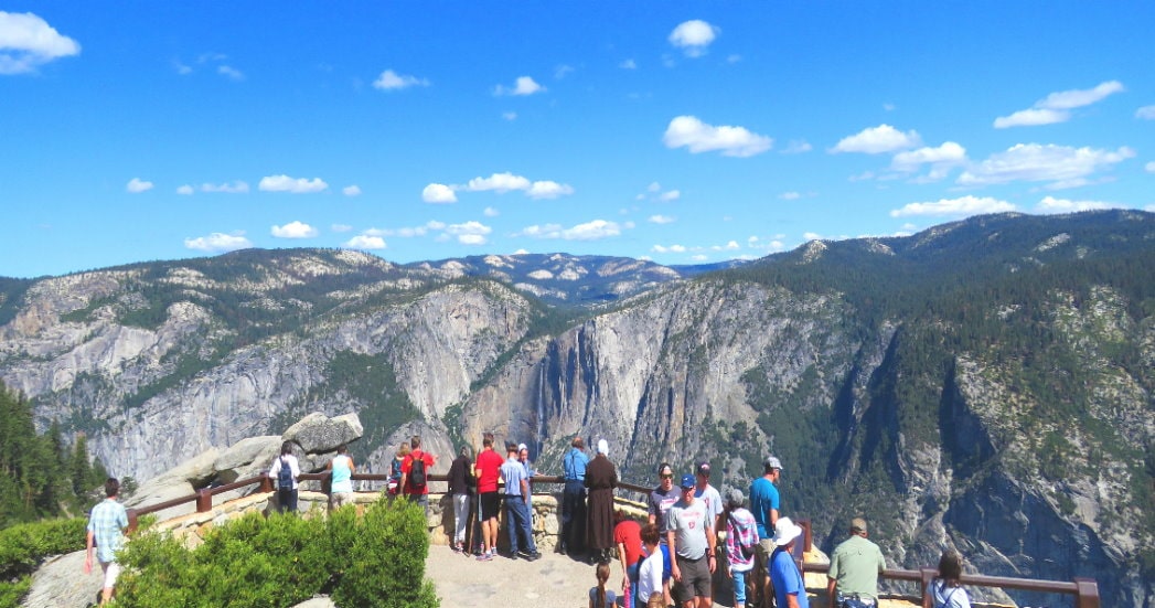 Aussichtspunkt Gletscherpunkt mit Blick auf Yosemite Attraktionen